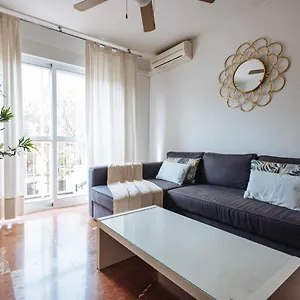 bright-and-familiar-apartment-in-alameda.es-andalucia.com/