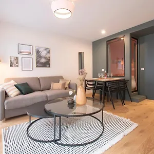 Guestready - Near Parc De La , Paris France